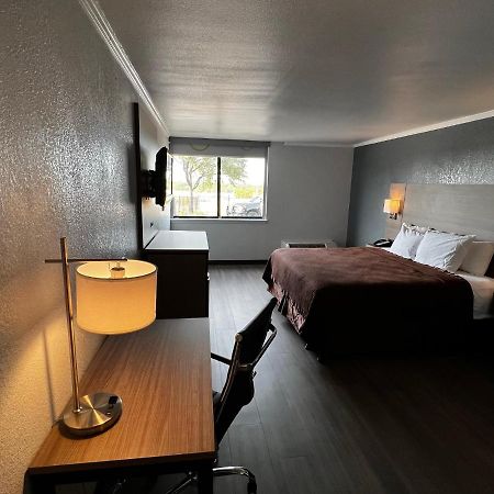 Super 8 By Wyndham Fort Worth Entertainment District Luaran gambar