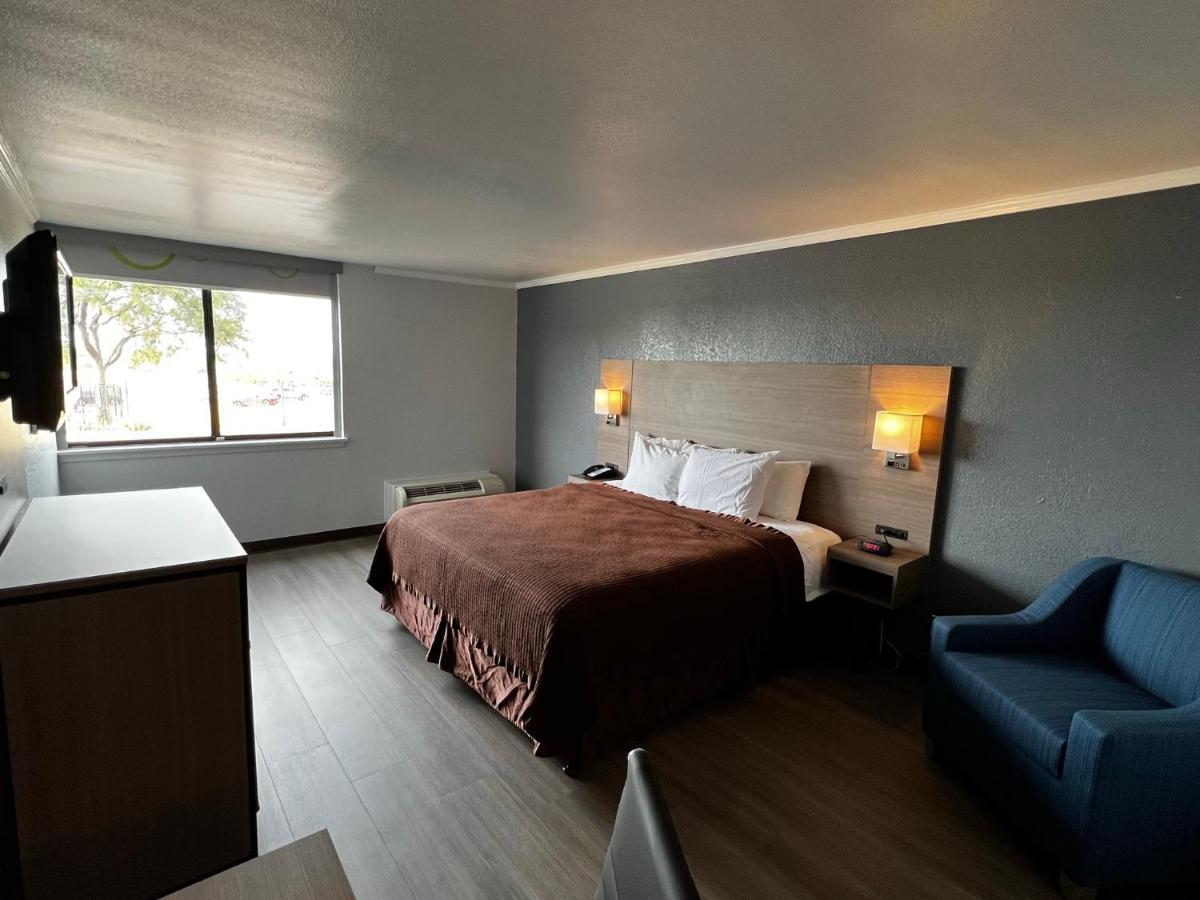 Super 8 By Wyndham Fort Worth Entertainment District Luaran gambar