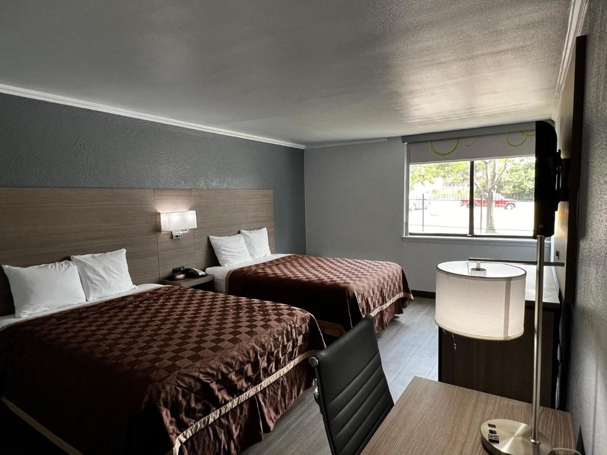 Super 8 By Wyndham Fort Worth Entertainment District Luaran gambar