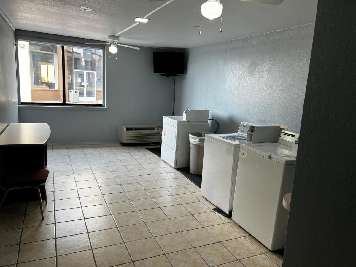 Super 8 By Wyndham Fort Worth Entertainment District Luaran gambar